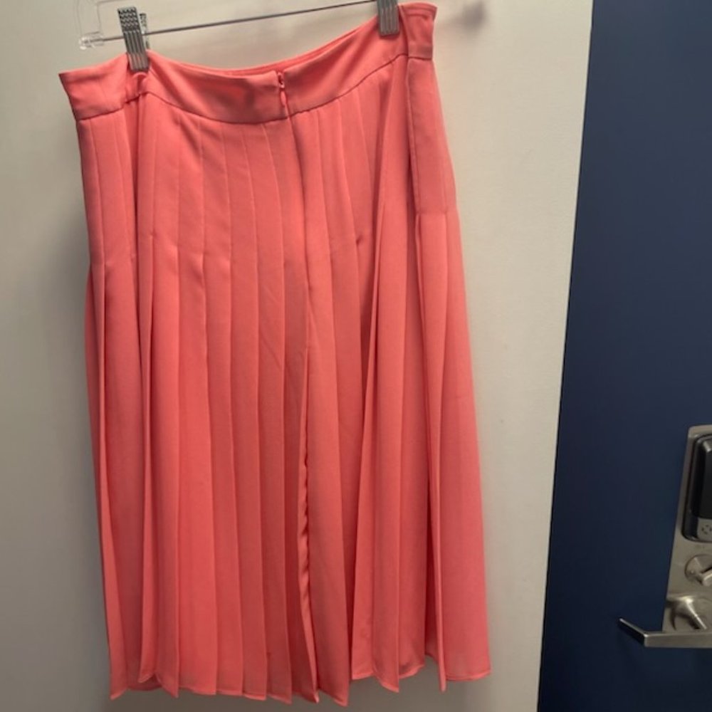 Ann Taylor Pink/Coral Flowly Skirt